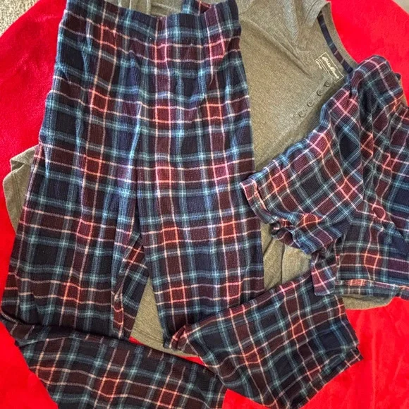 Plaid Pajama Set with Gray Top Eddie Bauer - Picture 2 of 7
